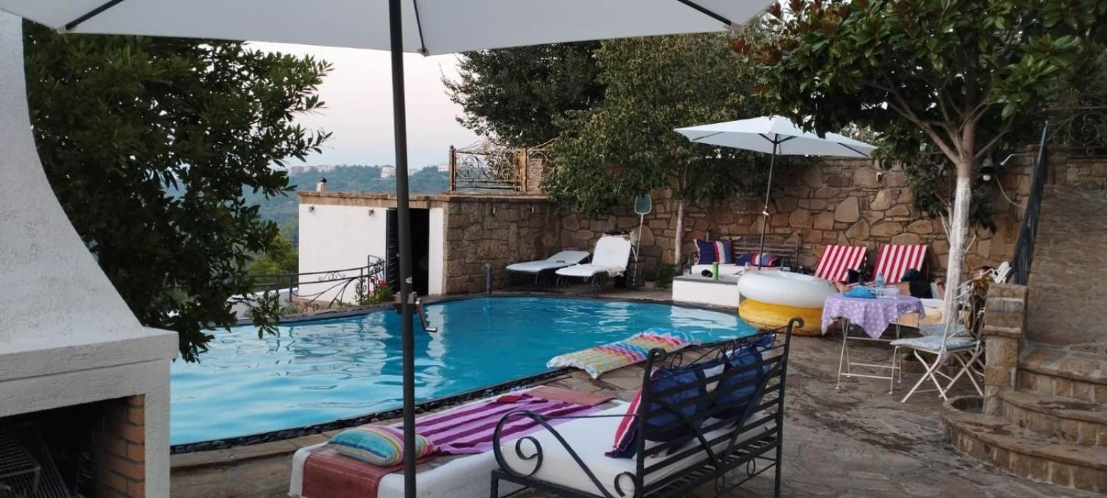 Turisalba Hotel Ishem Exterior photo